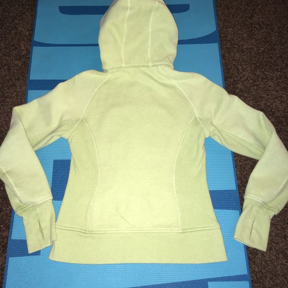 Lululemon Scuba hoodie - Picture 4 of 6